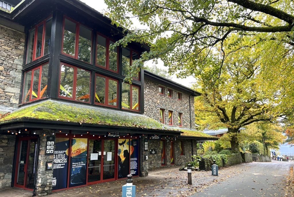 This image has an empty alt attribute; its file name is theatre3-1024x686.jpeg